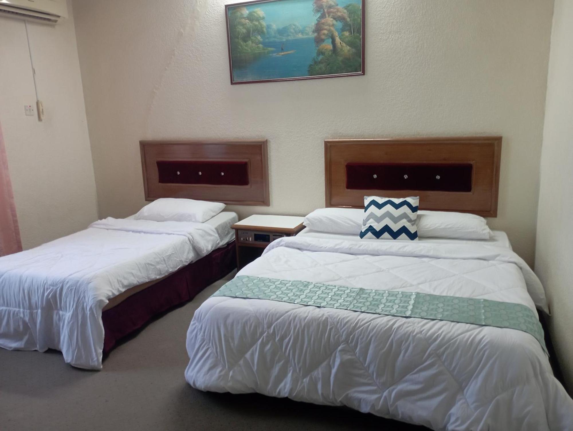 Suria Hotel Sdn Bhd كوتا بْهارو المظهر الخارجي الصورة